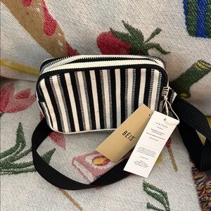 BEIS belt bag - Striped Crossbody Bag in Black and White
